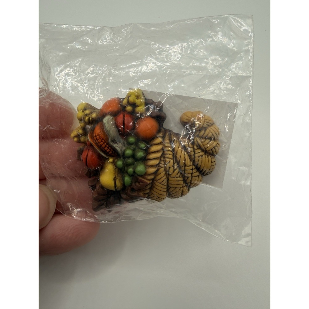 Hallmark Cards‎ Multicolor Plastic Cornucopia Brooch Pin
